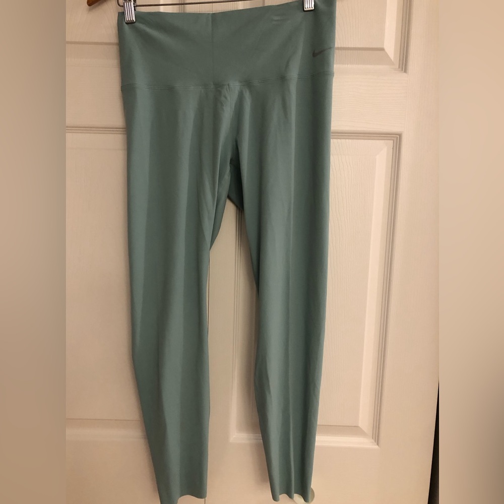 NIKE Zenvy Gentle Support High Waist